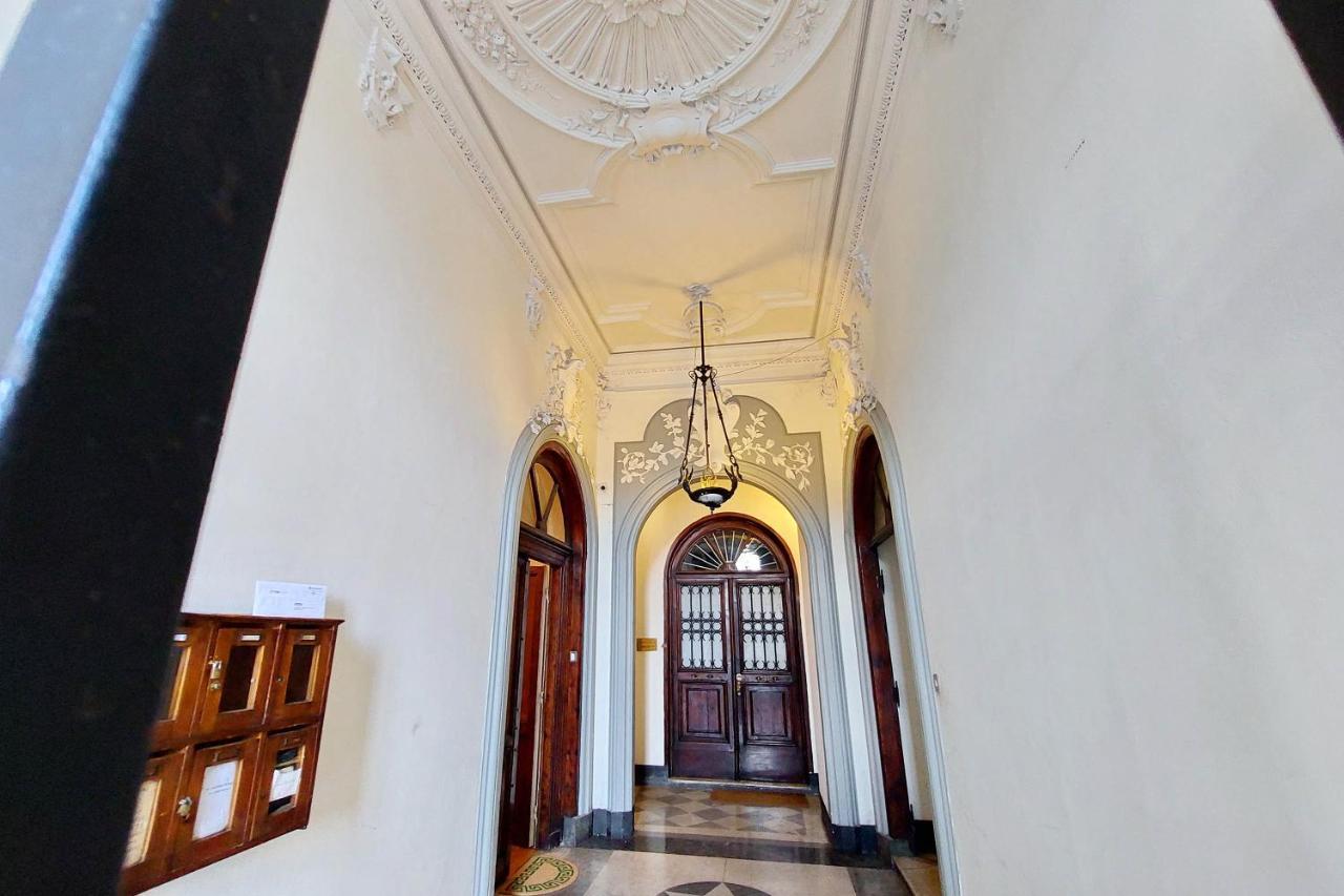Appartamento Cavour 2 Bedrooms *